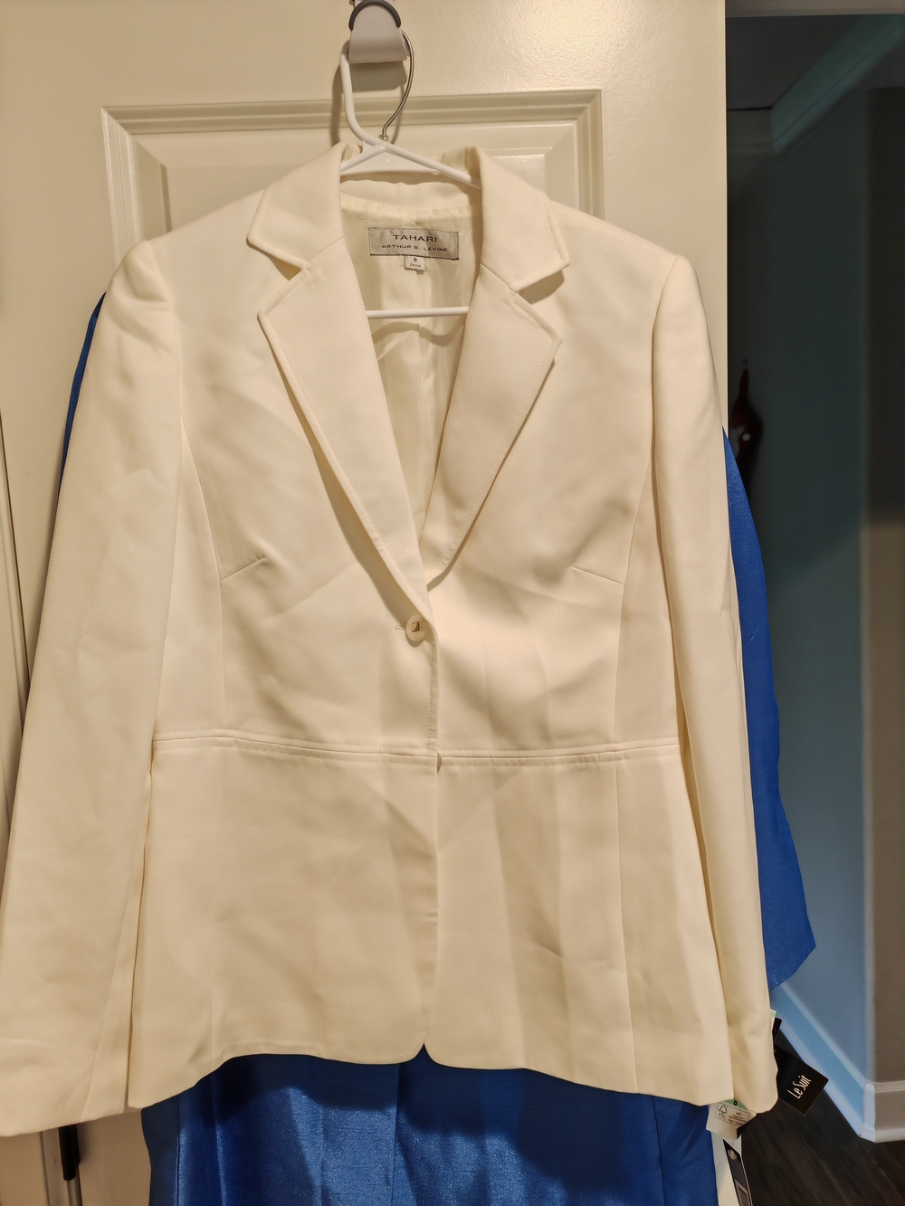 Tahari ASL Ivory Single-Button Tailored Blazer